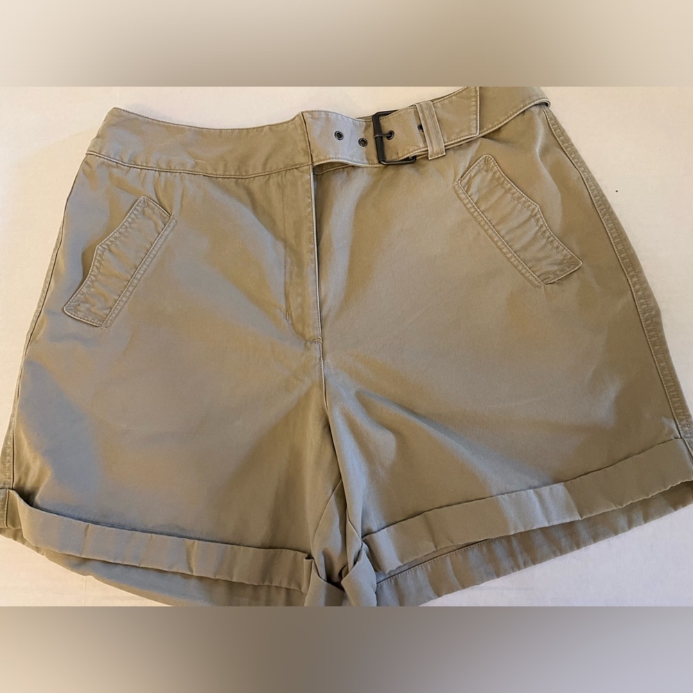 TALBOT’S TAN COTTON SHORTS. FLY FRONT WITH HOOK AND BAR CLOSURE